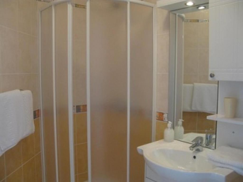 Apartments With A Parking Space Barbat, Rab - 16816 Barbat na Rabu Esterno foto